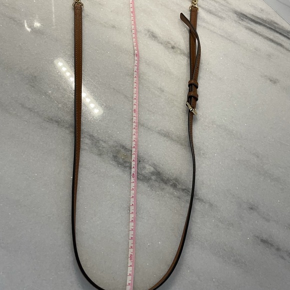 MICHAEL Kors NWOT
Jet Set East West Leather BAG - Picture 13 of 14